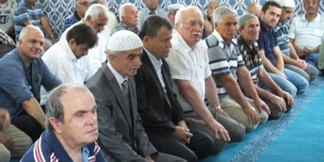 Yargtay Bakan Cirit'in yaptrd camide ilk namaz