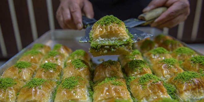 Baklavaclarda 'bayram bereketi'