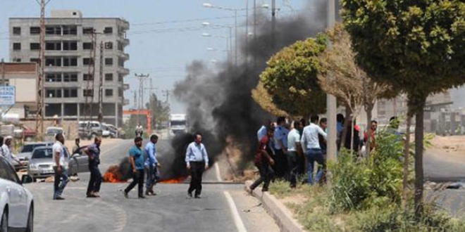 Akakale'de elektrik kesintisi protestosu edildi