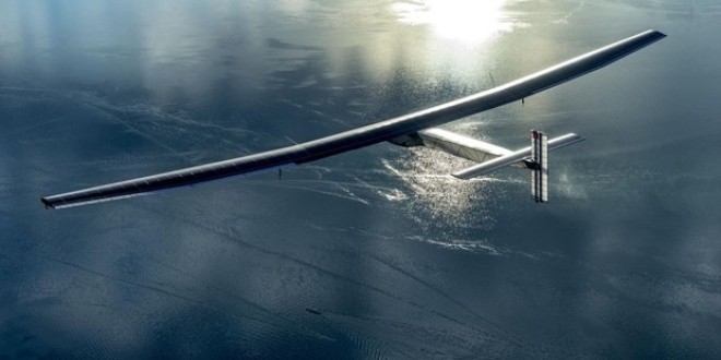 Solar Impulse Trk Hava Sahas'na yaklayor