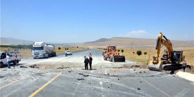 Hakkari'de yol denen patlayc infilak ettirildi