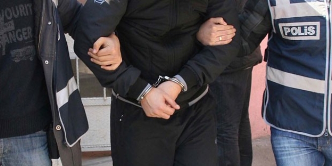 Manisa Turgutlu'da, bir retmen tutukland