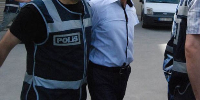 Malatya'da gzaltna alnan 1 albay ve 12 polis tutukland