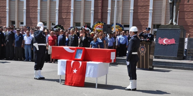 ehit korucuba Snmez, son yolculuuna uurland