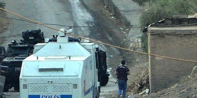 Nusaybin'de zrhl polis aracna saldr dzenlendi