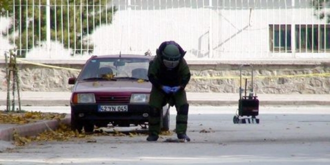 Denizli'de anta ierisinde iki el bombas bulundu