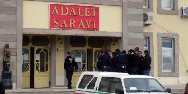 Kars'ta PKK'ya eleman kazandran 3 kii tutukland