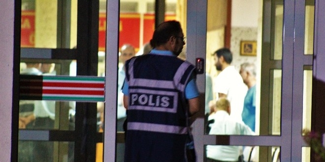 Aydn'da 4 polis memuru tutukland