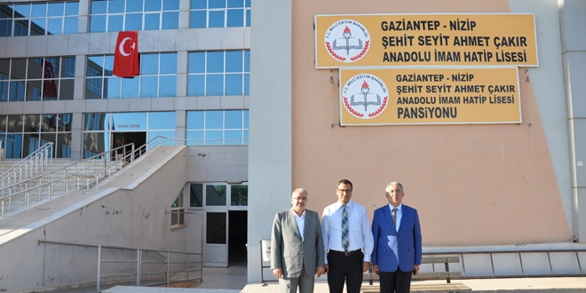 Gaziantep'te el konulan iki okula ehit isimleri verildi