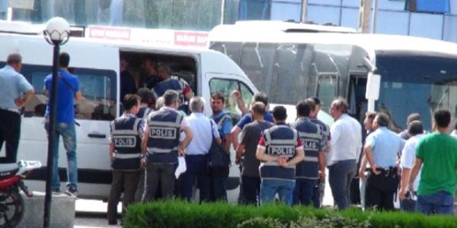 Gaziantep'te zabt katipleri dahil 46 kii gzaltna alnd