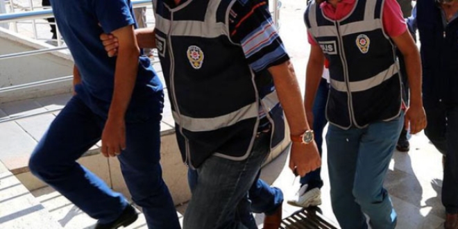 Ankara'da FET 'finansal destek' davasnda 2 kii tutukland