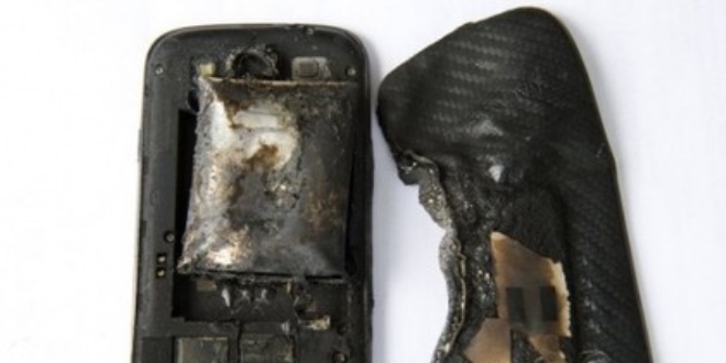 Konya'da otomobilde braklan cep telefonu patlad