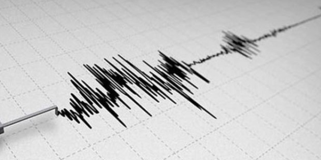 Mula'da korkutan deprem