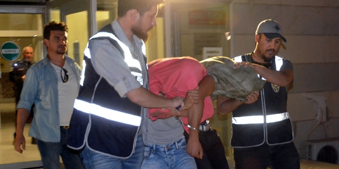 Elaz'da niversite rencisini gasbeden 3 kii tutukland