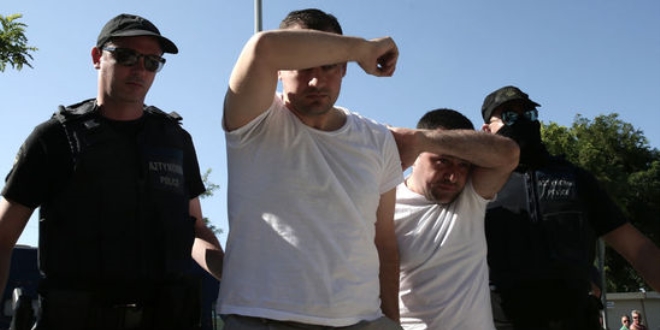 'Yunanistan'a kaan 2 darbeci asker tutukland' iddias