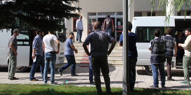Konya'da gzaltna alnan 3 kii mahkemece tutukland