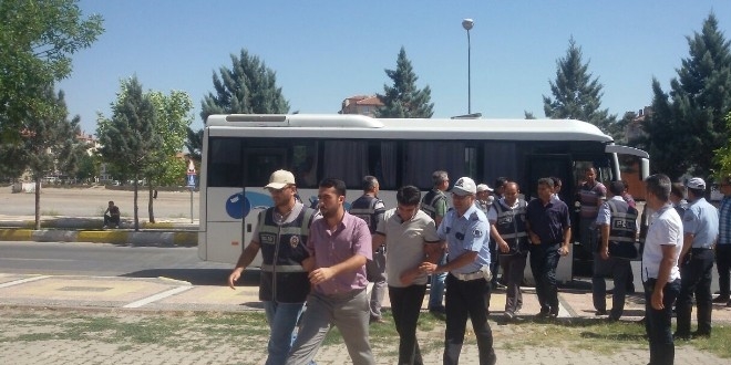 Antalya'da FET'den gzaltna alnan 39 kii, adliyeye sevk edildi