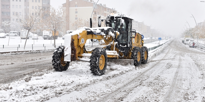 Erzurum'da 'kar timleri' grev banda