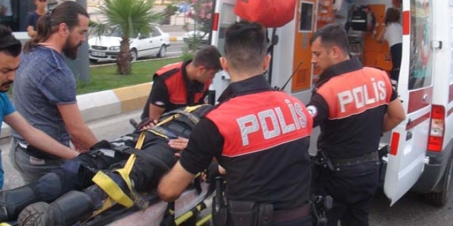 Adana'da yunus ekipleri kaza yapt: 2 yaral