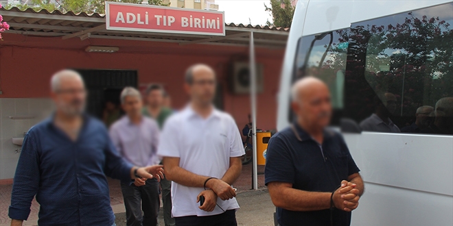 Mersin'de adliyeye sevk edilen 4 esnaf tutukland