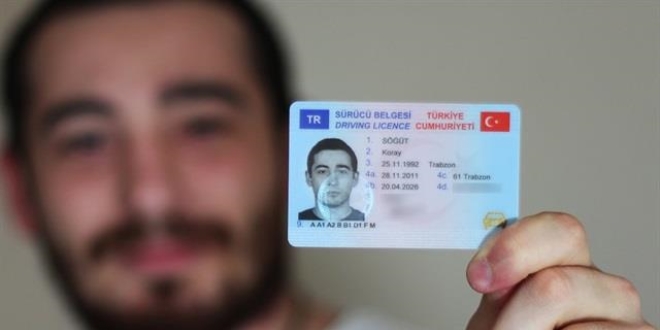 Yeni ehliyetlere 400 lira verilecek iddias yalanland