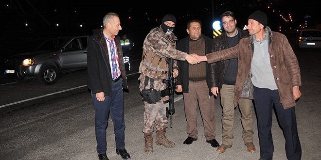 Mardin'de nbet tutan polislere orba ikram