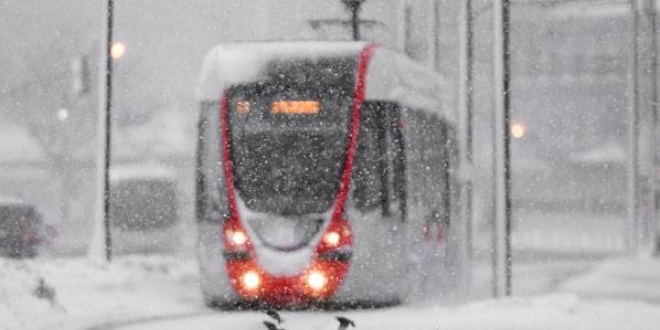 Kar ya nedeniyle stanbul'da baz etkinlikler iptal edildi