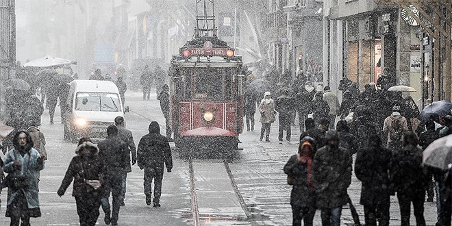 stanbul'da memurlar bugn erken kacak