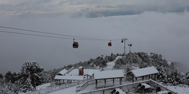 Teleferikle yaylada kar keyfi