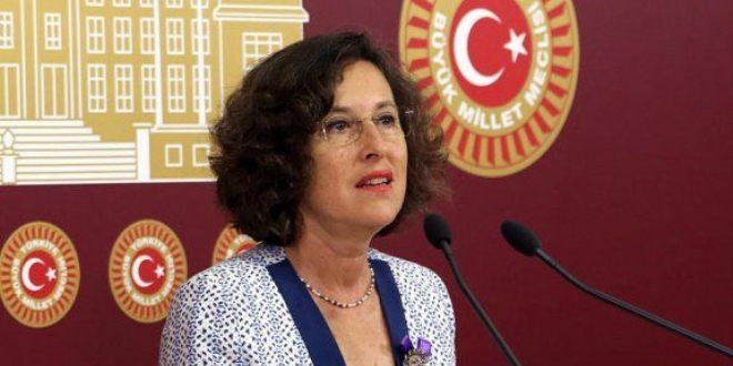 HDP'li vekil Buldan'n gsne tekme atld