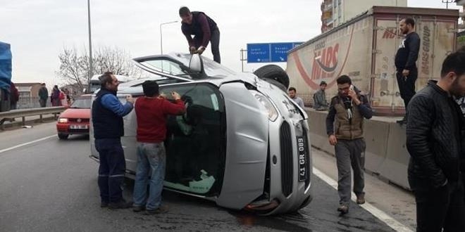 Hastaneye ila gtren araca otomobil arpt: 2 yaral