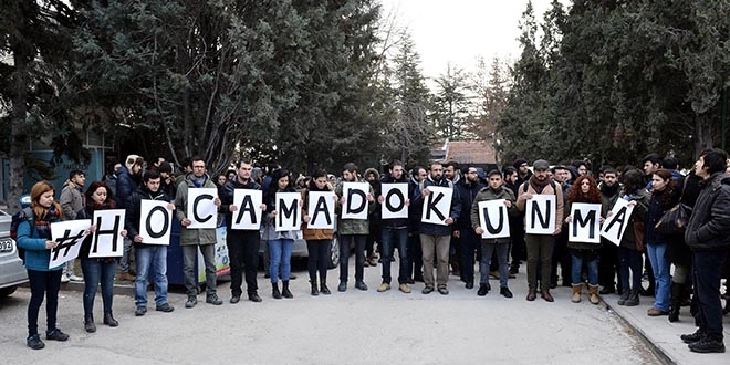 Anadolu niversitesinde KHK ihralar nedeniyle gerginlik