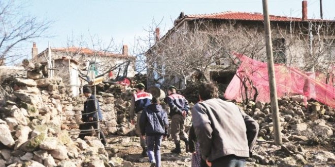 anakkale'de havan telef olanlara hayvan veriliyor