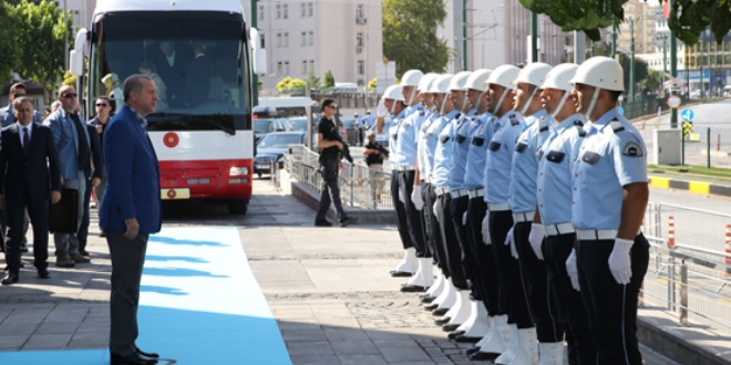 Erdoan, Gaziantep Valiliini ziyaret etti