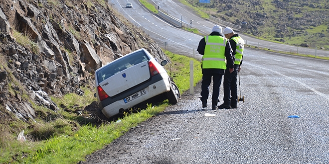 anlurfa'da minibs ile otomobil arpt: 7 yaral