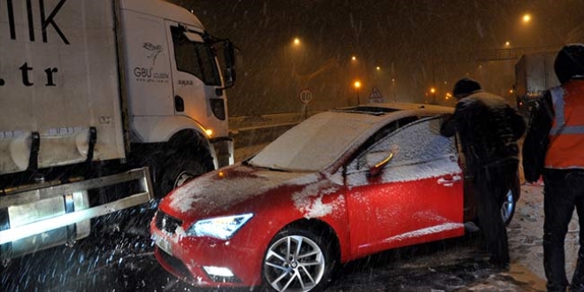 Bolu'da trafik kazas: 2 polis yaral