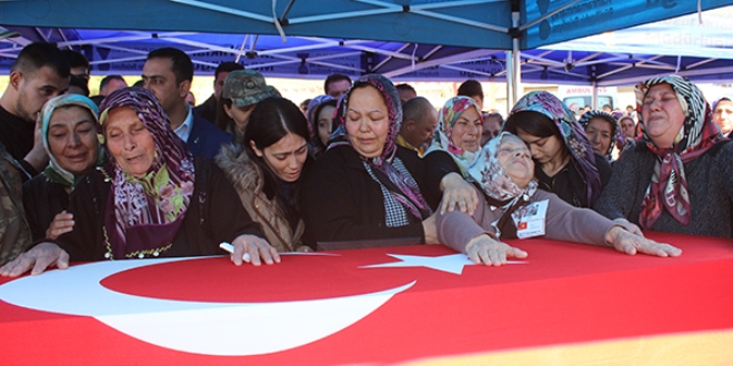 ehit annesi: Sizde Onur'un kokusu var