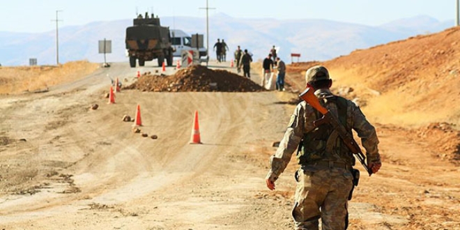 Hakkari'de yola tuzaklanan patlayc imha edildi