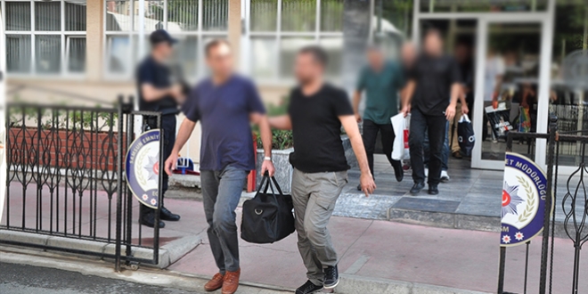 Mardin'deki FET operasyonunda 21 eski polis tutukland