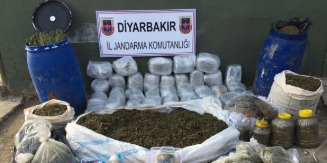 Diyarbakr'da 342 kilogram esrar ele geirildi