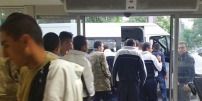 Manisa Valilii: Tedavileri sren 177 asker bulunmaktadr
