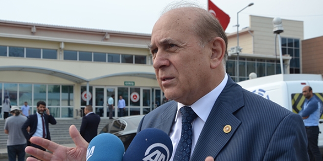 Burhan Kuzu: CHP'inin bu ite ok byk bir pay var