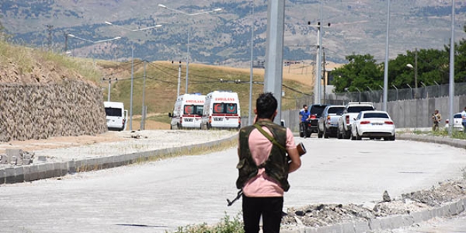 Batman'da jandarma karakoluna saldr