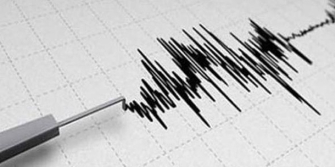 zmir'de 3.9 byklnde deprem