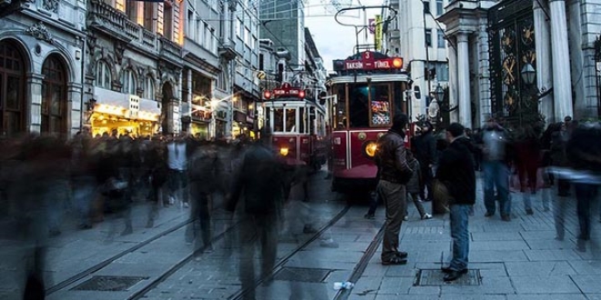 stanbul Valilii'nden 'Onur Yry' aklamas