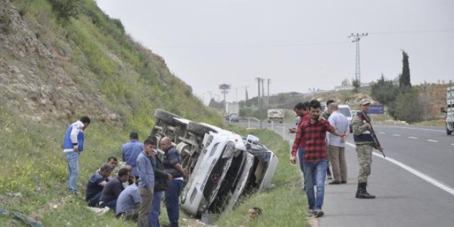 Uak'ta otomobil arampole devrildi: 7 yaral