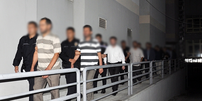 Hatay'da 'ByLock' kulanan 19 FET'c tutukland