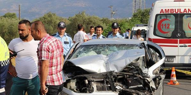 Manisa'da trafik kazas: 2 l