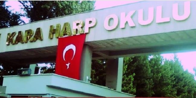 Kara Harp Okulu'na okul komutannn talimatyla girdim