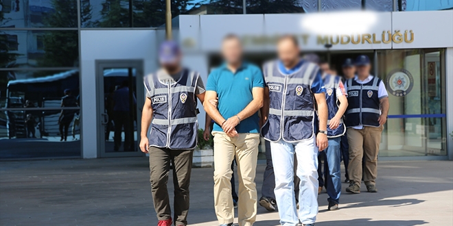 Amasya'da 9 kiiden 5'i FET'den tutukland